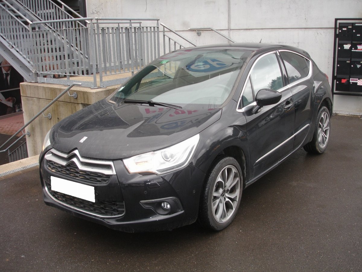 DS 2.0 BLUEHDI 150 SPORT CHIC DS4