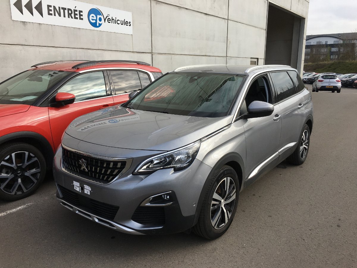 PEUGEOT 1.5 B-HDI 130 EAT8 ALLURE 5008