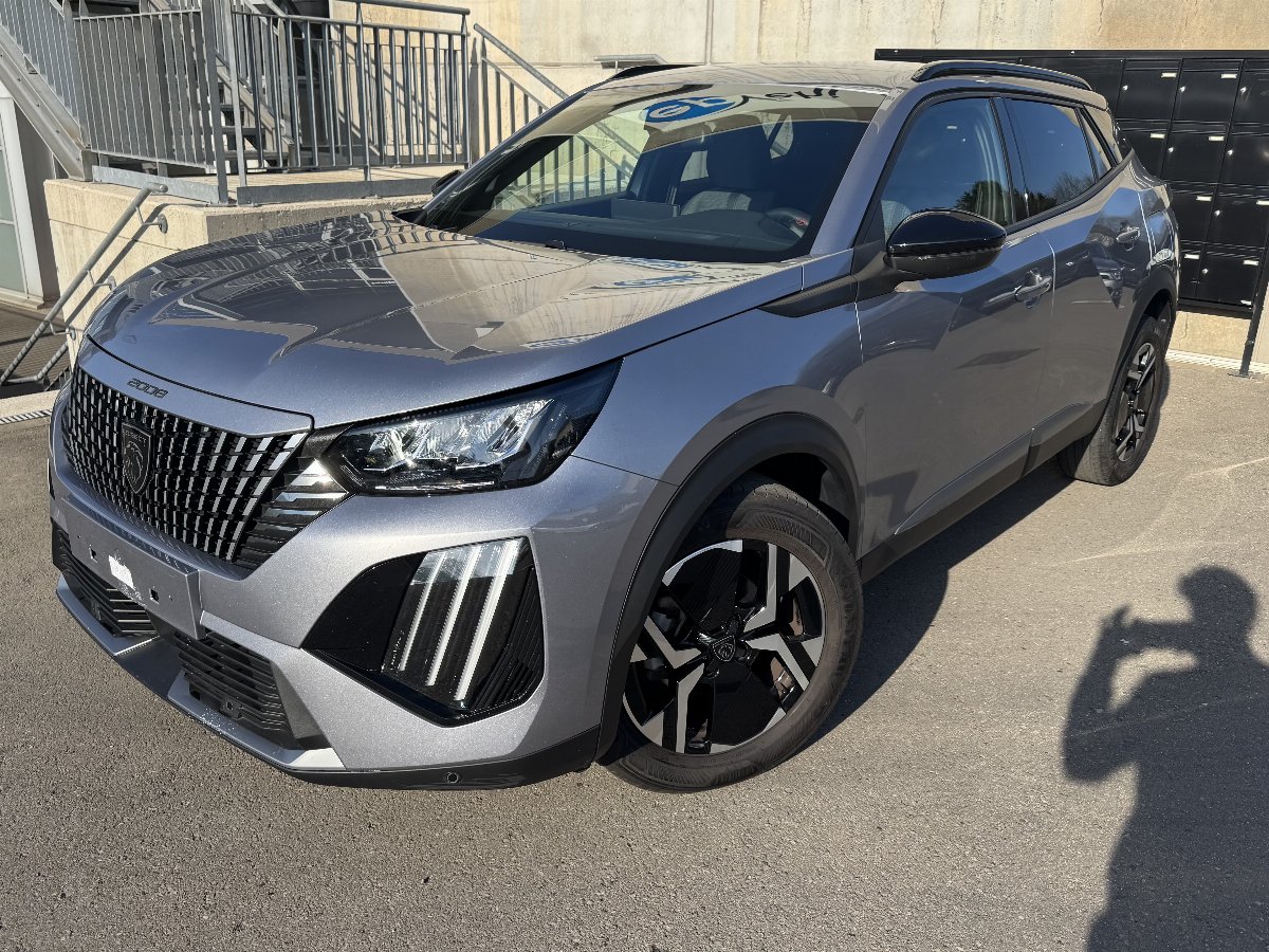 PEUGEOT 1.2 PURETECH 100 ALLURE 2008